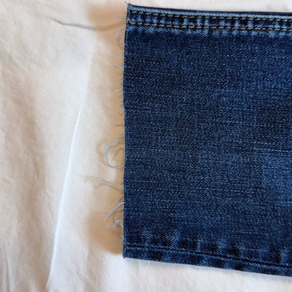 Silver Jeans, size 26, with raw hem in excellent used condition! - Picture 6 of 10